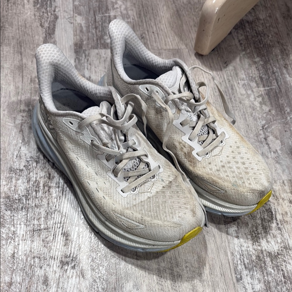 Hoka Clifton 9 White Athletic Running Shoes